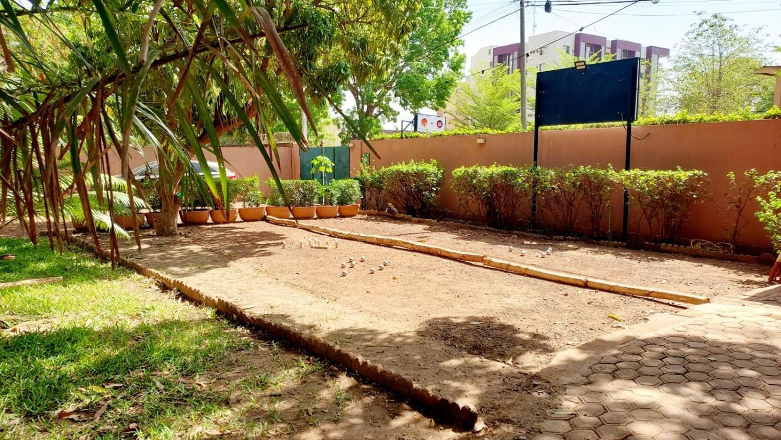 Hotel Les Palmiers Ouagadougou Kültér fotó